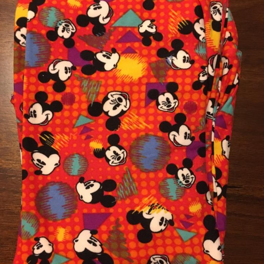 LuLaRoe Disney Leggings Size OS Mickey in Red